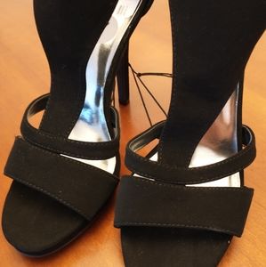 👠ANDIAMO BLACK HEELS